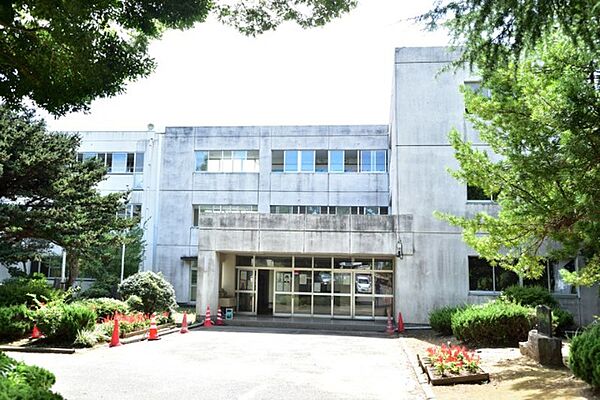中学校「八千代市立高津中学校まで1437m」