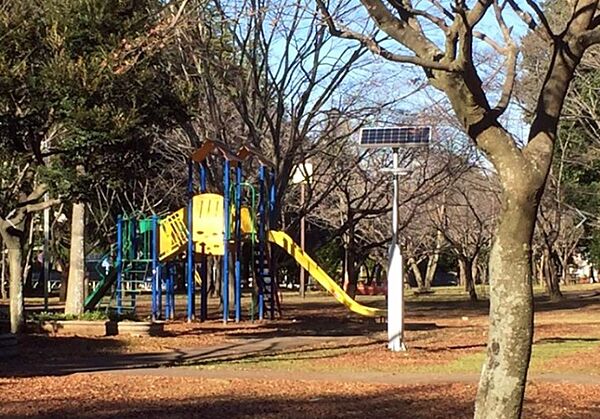 公園「日吉台中央公園まで2203m」