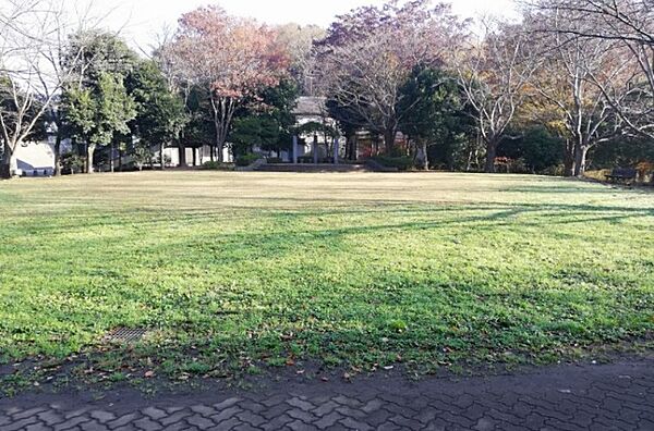 公園「南志津公園まで1605m」