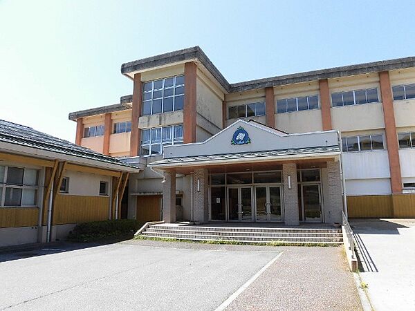 小学校「八千代市立村上北小学校まで954m」