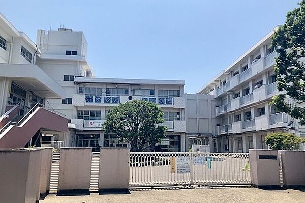 府中市立府中第八中学校 徒歩28分。 2220m