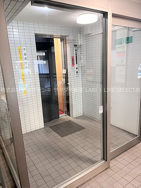 エントランス
