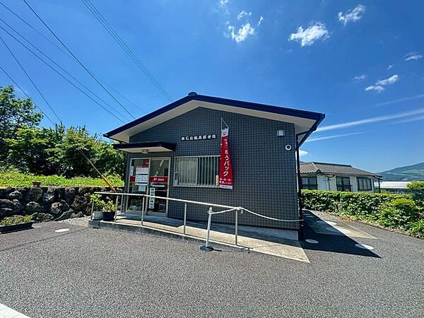 東石松簡易郵便局 1690m