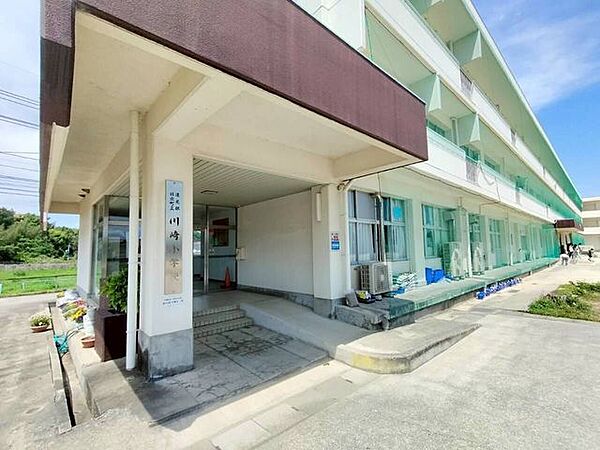川崎小学校 450m