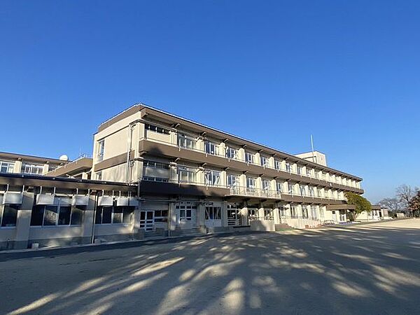 大分市立横瀬小学校 1270m