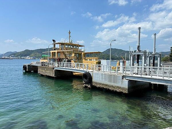 大入島から佐伯市に向かう際のフェリー乗り場です。