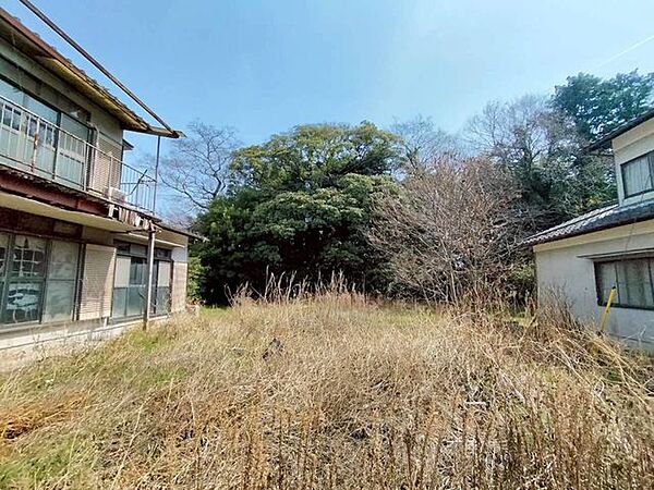 広々お庭は駐車場やバーベキュースペースに！