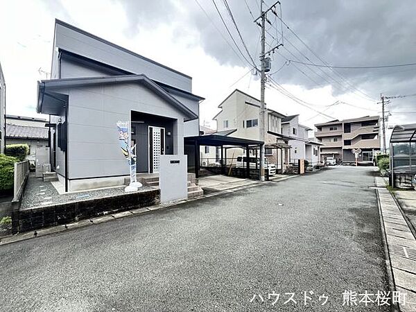 ■理想を叶える新しい暮らしの舞台■高いデザイン性と機能性を兼ね備えた住まい。ここで、家族の新しい物語が始まります。