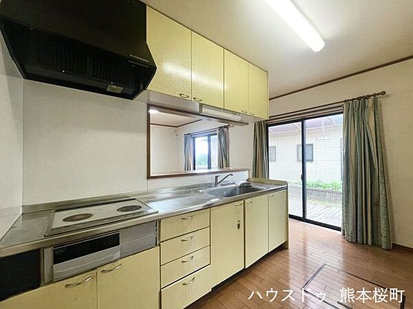 ■家族の「美味しい」が集まる舞台■高い機能性と美しいデザインを両立。料理する人も、待つ人も、笑顔になれる場所です。