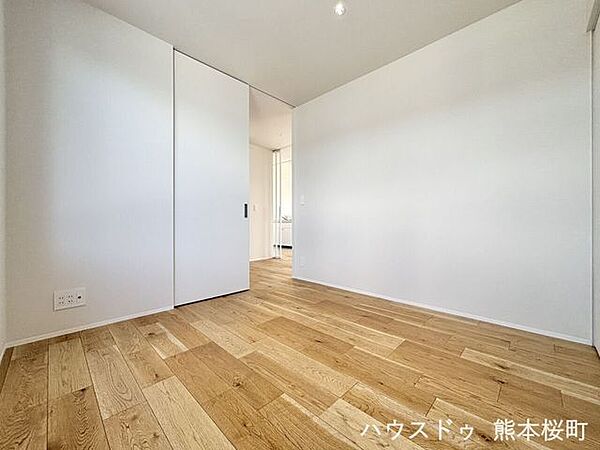 ■洋室(3)■寝室、書斎、趣味の部屋。家族の成長やライフスタイルに合わせ、様々な使い方ができる快適な空間です。