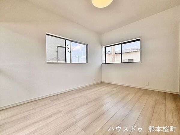 ■2階洋室(1)■寝室、書斎、趣味の部屋。家族の成長やライフスタイルに合わせ、様々な使い方ができる快適な空間です。