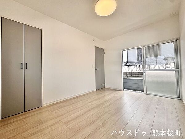 ■2階洋室(2)■寝室、書斎、趣味の部屋。家族の成長やライフスタイルに合わせ、様々な使い方ができる快適な空間です。