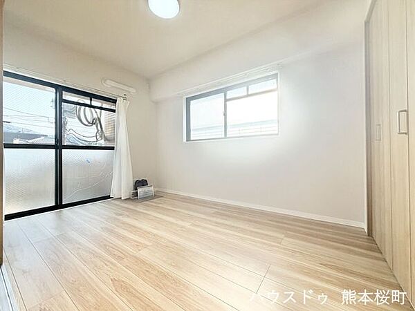 ■5.1帖洋室■心からリラックスできる静けさ、上質な眠りで、毎日をリセットします。明日への活力を養う空間です。