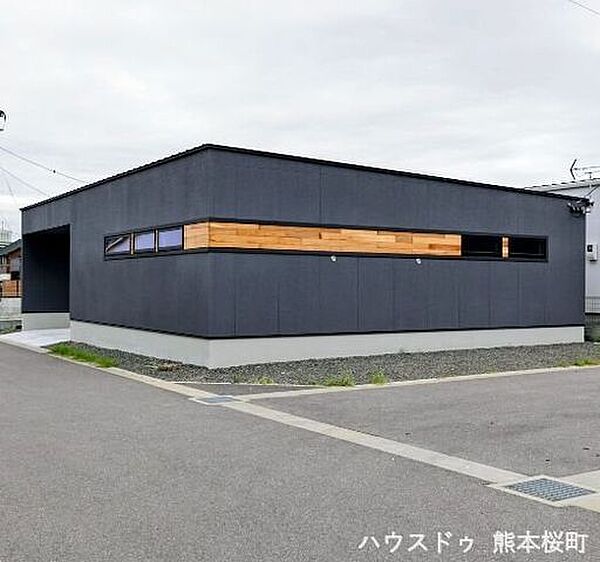■理想を叶える新しい暮らしの舞台■高いデザイン性と機能性を兼ね備えた住まい。ここで、家族の新しい物語が始まります。