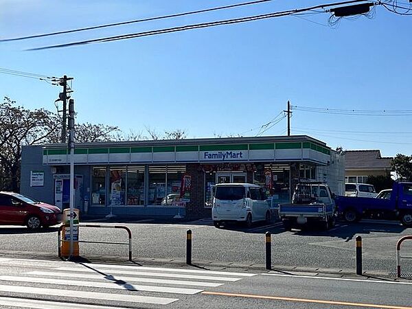 ファミリーマート合志御代志店【ファミリーマート合志御代志店】 930m
