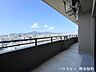 バルコニー：■最上階からの見晴らし■日光浴や読書、外の空気を感じながらリフレッシュ。暮らしを豊かにする、もう一つの心地よい空間です。