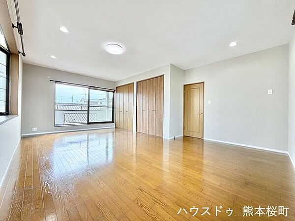 ■2階12帖洋室■心からリラックスできる静けさ、上質な眠りで、毎日をリセットします。明日への活力を養う空間です。