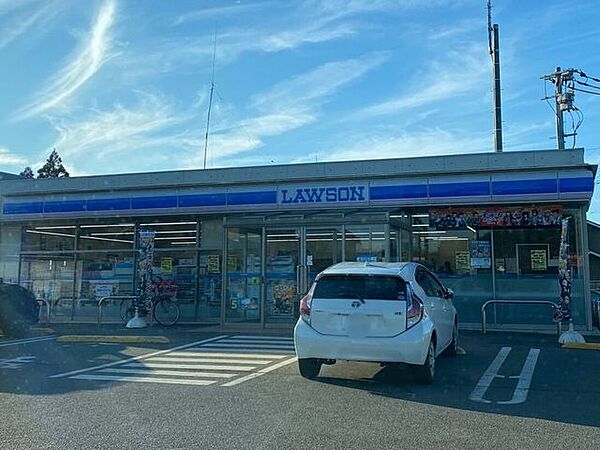 ローソン合志辻久保店 710m