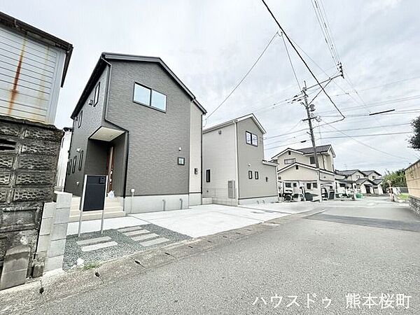 ■理想を叶える新しい暮らしの舞台■高いデザイン性と機能性を兼ね備えた住まい。ここで、家族の新しい物語が始まります。