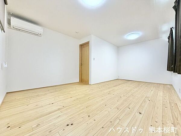 ■2階10.5帖洋室■心からリラックスできる静けさ、上質な眠りで、毎日をリセットします。明日への活力を養う空間です。