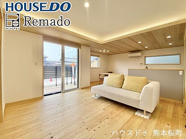 ■家族の笑顔が集う中心地■お気に入りの家具を迎え、窓からは心地の良い光が差し込みます。