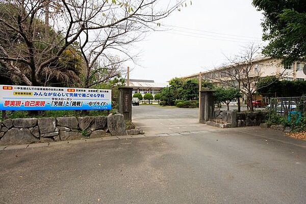 第一中学校 1720m