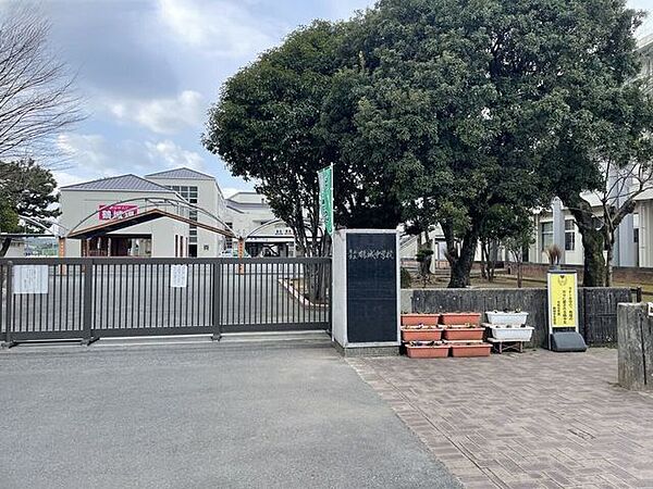 鶴城中学校 2030m