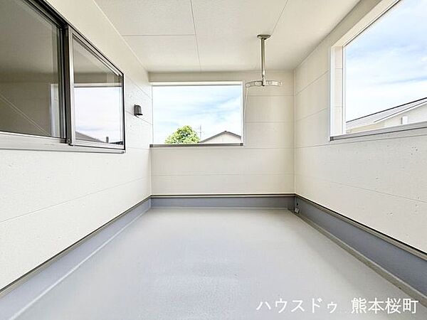 ■空の下の開放的な特等席■日光浴や読書、外の空気を感じながらリフレッシュ。暮らしを豊かにする、もう一つの心地よい空間です。