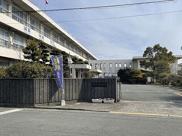 嘉島中学校 1870m