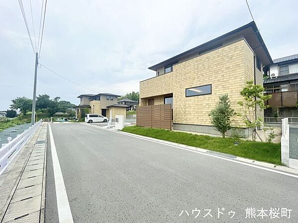 ■理想を叶える新しい暮らしの舞台■高いデザイン性と機能性を兼ね備えた住まい。ここで、家族の新しい物語が始まります。