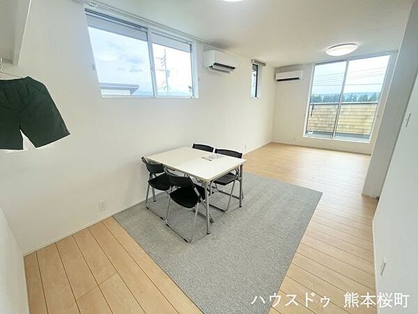 ■2階洋室■寝室、書斎、趣味の部屋。家族の成長やライフスタイルに合わせ、様々な使い方ができる快適な空間です。