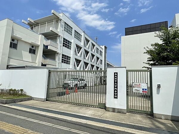 布施小学校まで約650ｍ