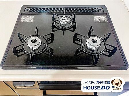 お料理がはかどる3口コンロ。