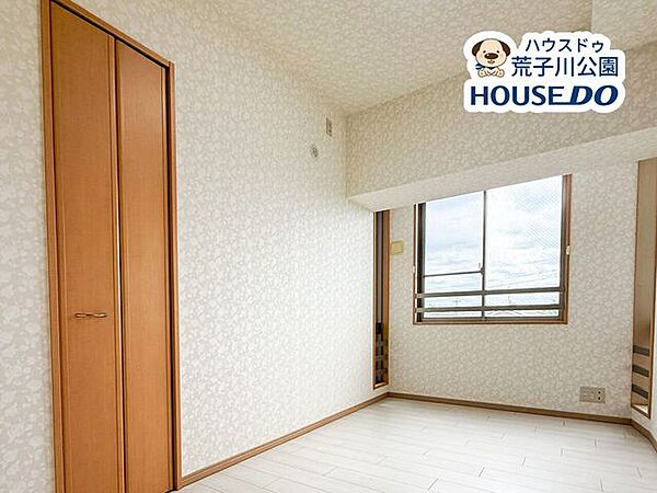 東側5.1帖洋室