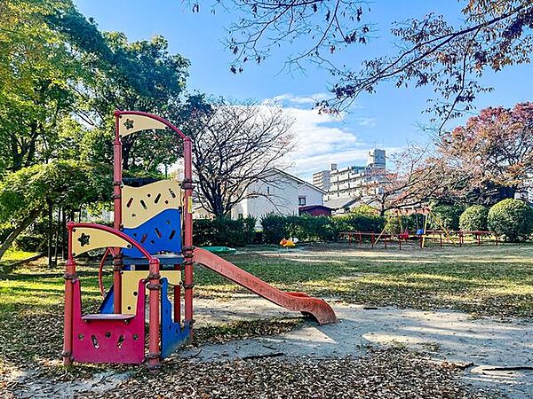越宮公園 650m