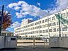 周辺：港楽小学校 720m