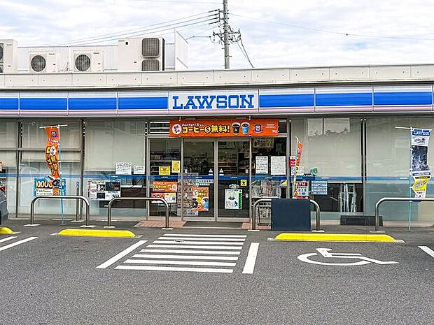 ローソン 港区茶屋新田店 290m