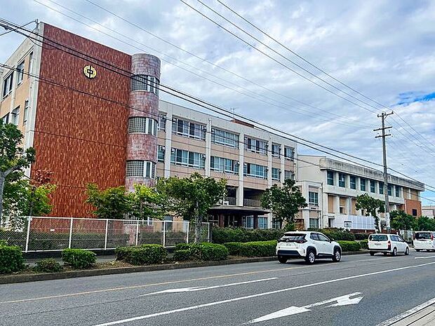 南陽東中学校 180m