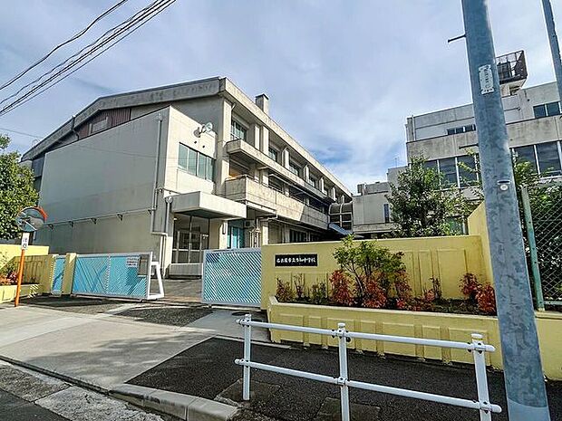 当知中学校 850m