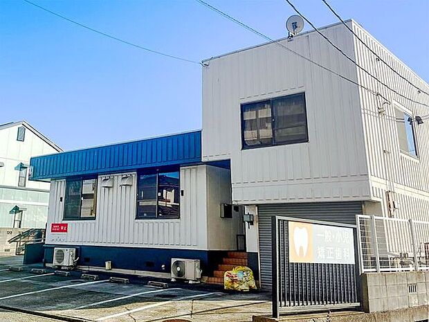 にしかわ歯科おとなこども歯科 730m