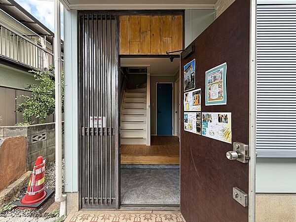 玄関を拡大表示