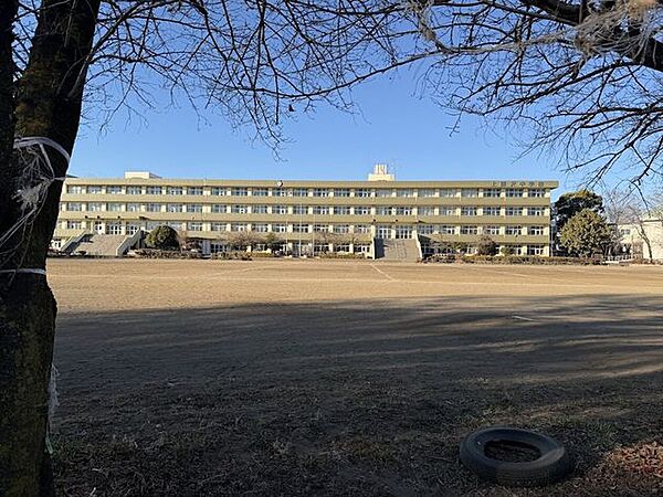上藤沢中学校 1330m