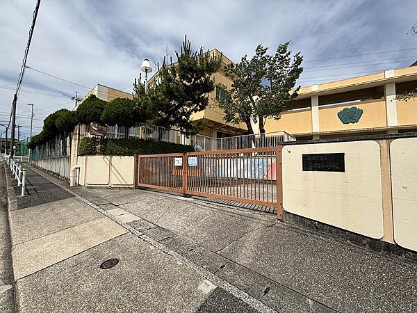 名古屋市立貴船小学校　距離:350ｍ