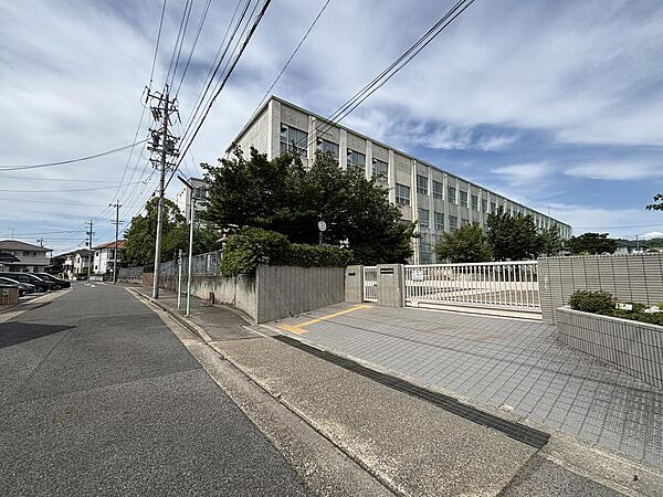 名古屋市立高針台中学校:1,150m