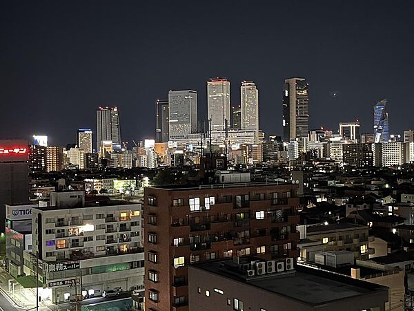 名駅を一望できる夜景です
