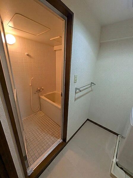 心地よい癒しの空間で、ストレスフリーな寛ぎのバスタイム。