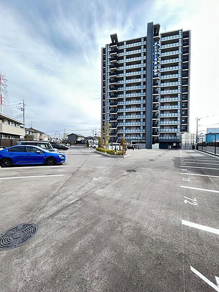 平面駐車場120％超。（88台／70戸中）1台目無料♪