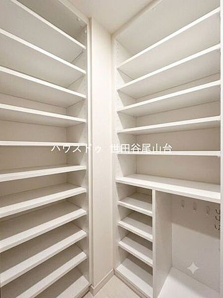 シューズボックス