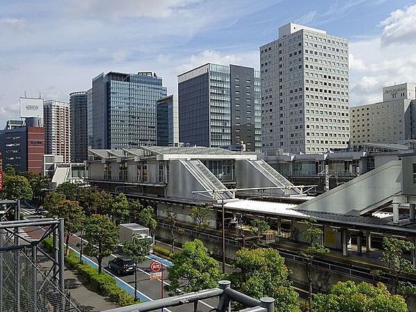 大崎駅 880m