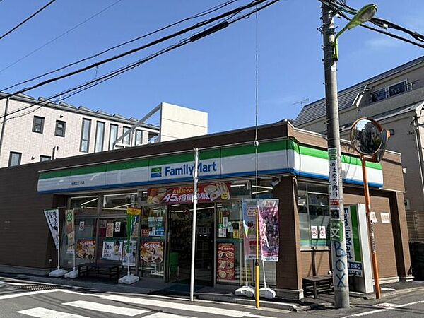 ファミリーマート　池尻三丁目店 1100m